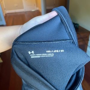 UNDER ARMOUR (YOUTH/UNISEX) Outerwear - Size: Youth XL